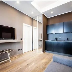 New Amazing Bilo In The Heart Of From Moscova Group Appartement Milan